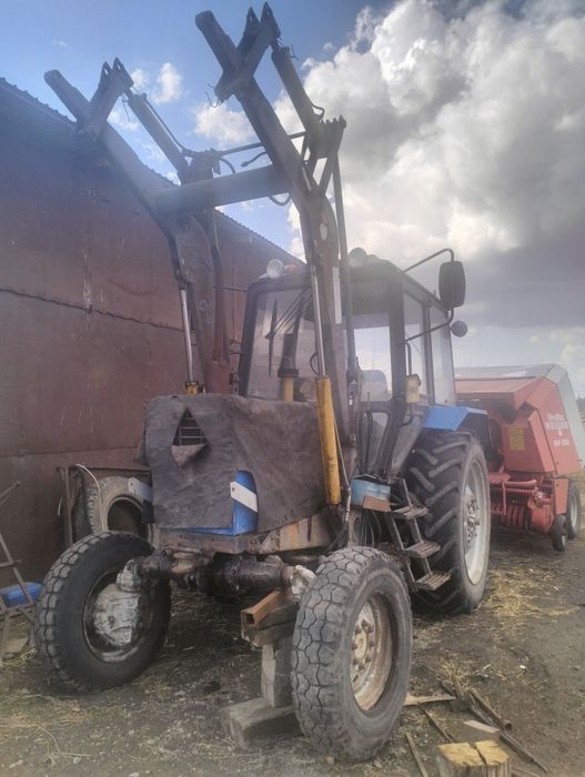 Продам трактор, пресс