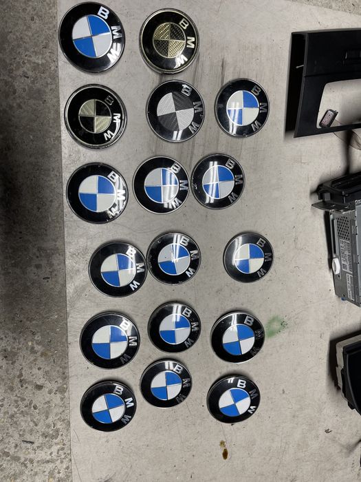 Emblema capota fata emblema portbagaj bmw e90 e91 e87 e81