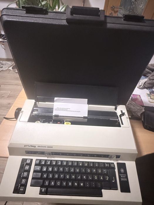 Mașină de scris electronică Privileg Electronic 3000