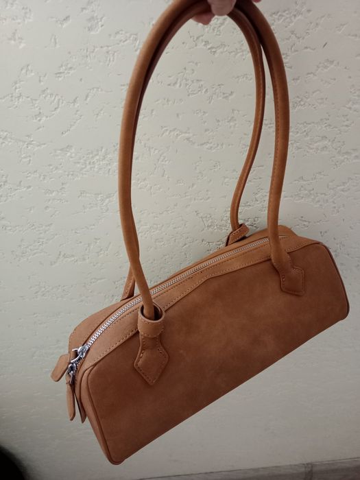 Продам сумку замша 400 000су , сумки и наволочки с вышивкой