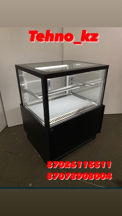 Кондитерская витрина