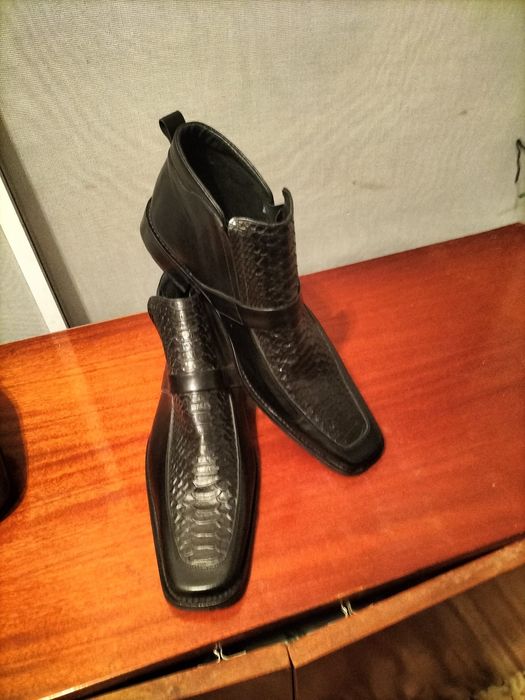 Pantofi mărimea 49