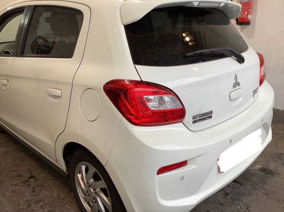 Mitsubishi Space Star на части
