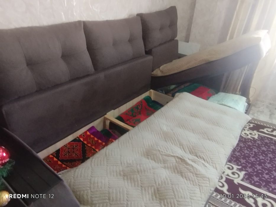 Диван раскладываемый