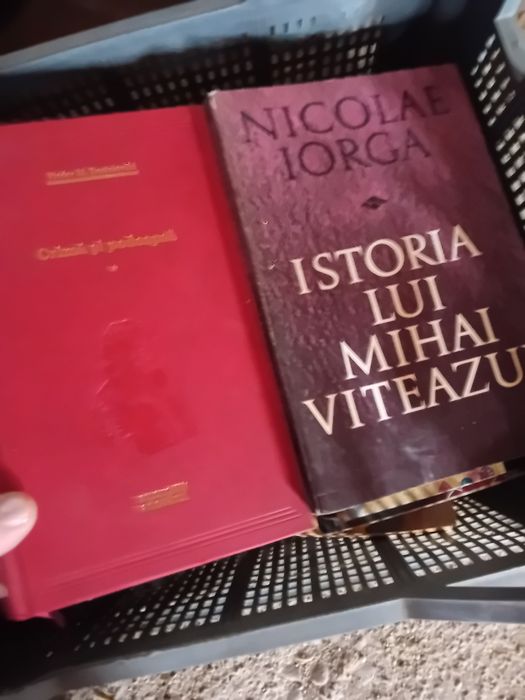 Carti vechi de vânzare