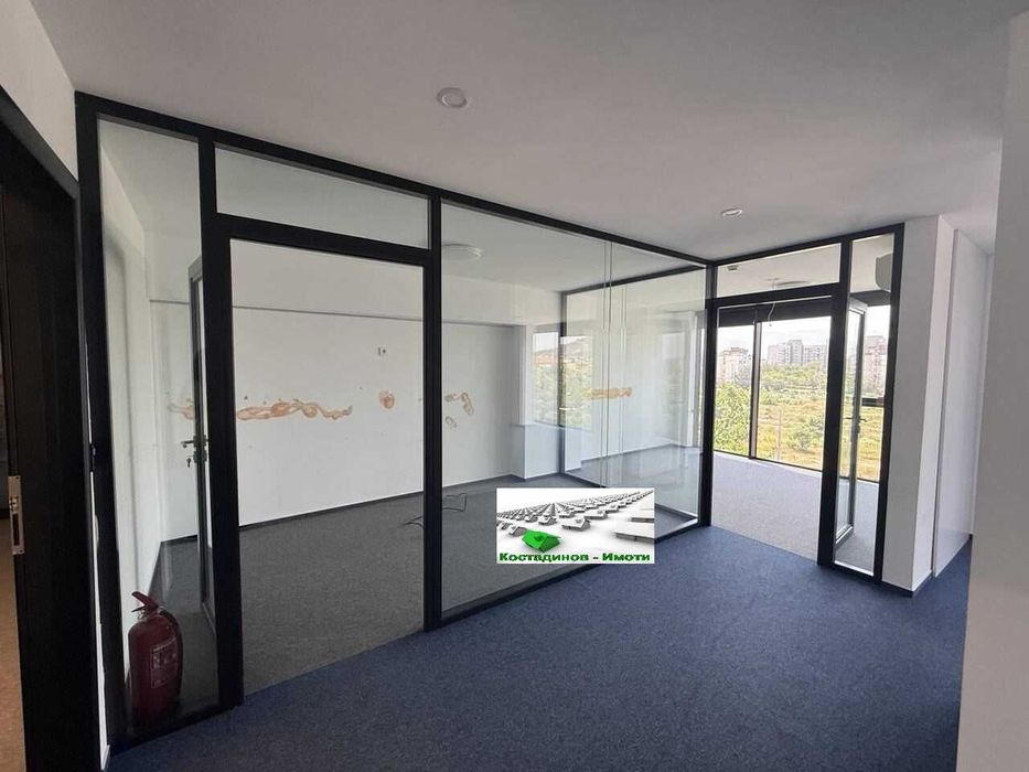 Дава се под наем Офис в Пловдив, Център - 104 кв.м за 1560 € - Снимка #3