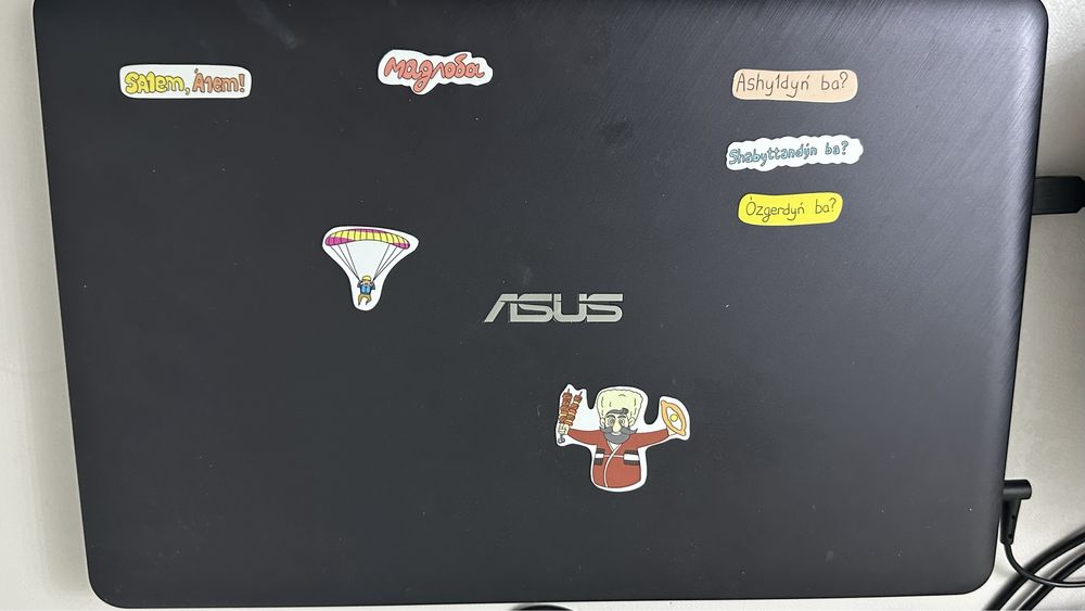 Продается ноутбук asus