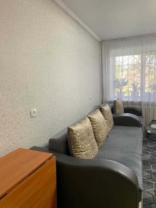 Продам диван с креслом