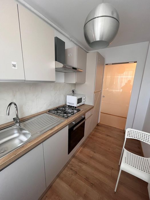 Închiriez apt 2 camere