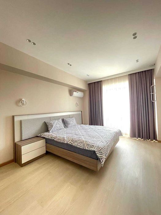 Сдам срочно 3-комнатная квартира в центре города!! ЖК Чакар 4/12 (Р4)