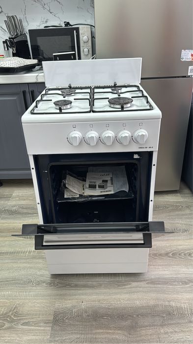 Продам новую газ плиту