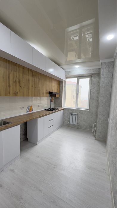 Navoiy shahar Nina kafesi orqasida 2 xonali uy sotiladi