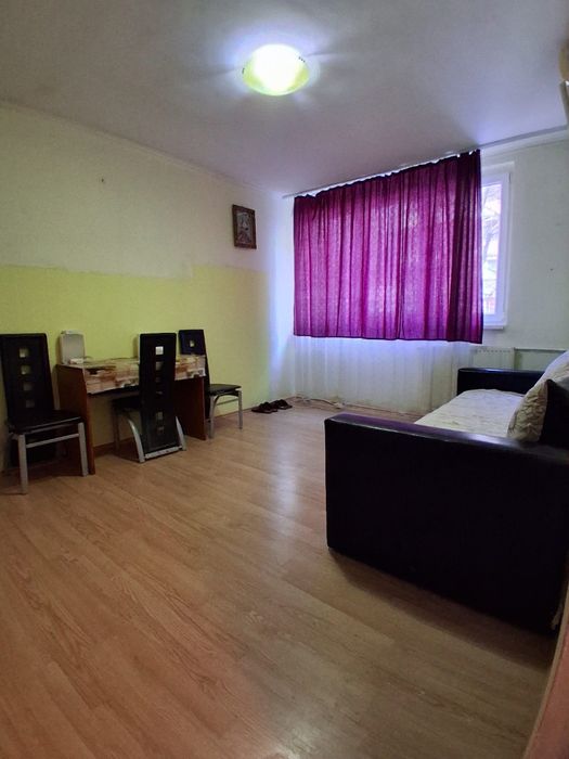 Apartament 4 camere la parter