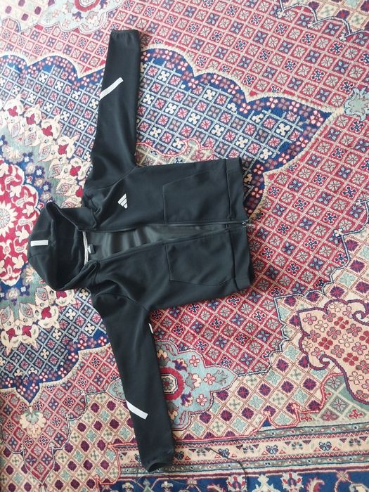 Адидас зипка продам