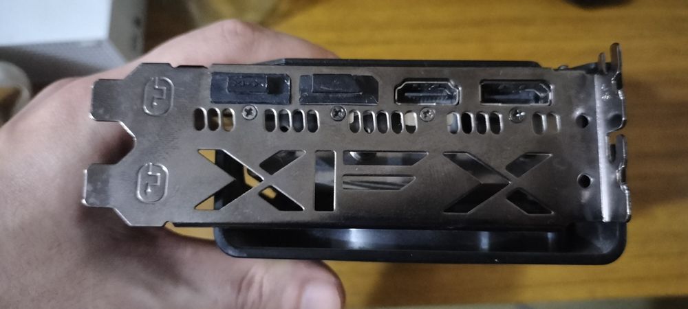 Продам видеокарту XFX RX 6600 xt
