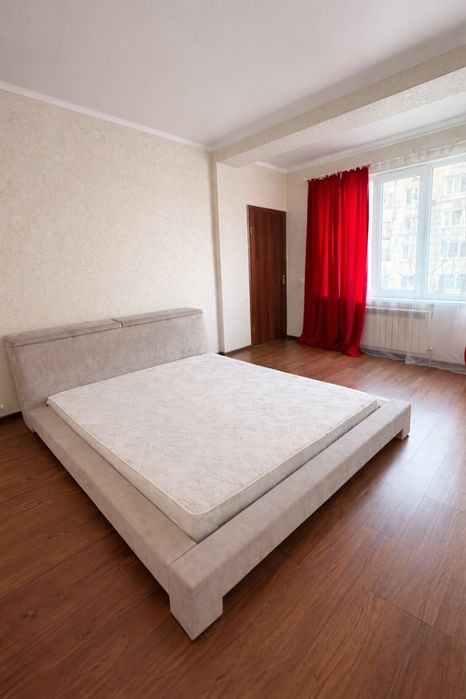 Кровать двуспальная