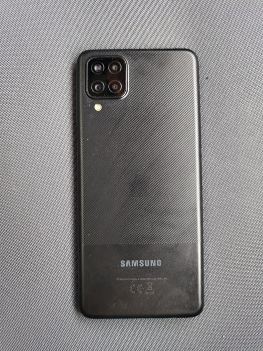 Vând telefon utilizat