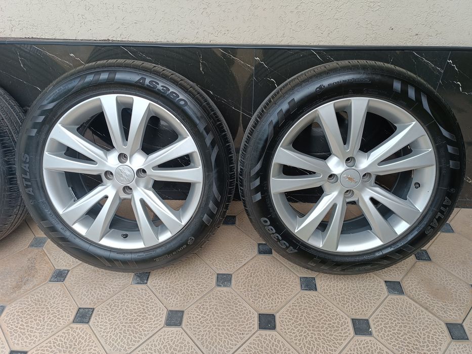 Kaptiva Stil Diska Balon 215 55 R17 Holati Yaxshi