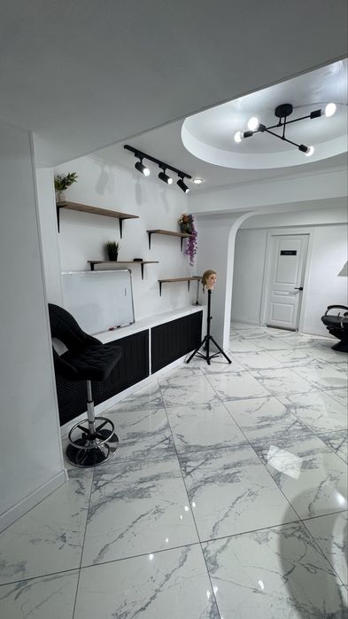 Сдам в аренду парихмахерское кресло