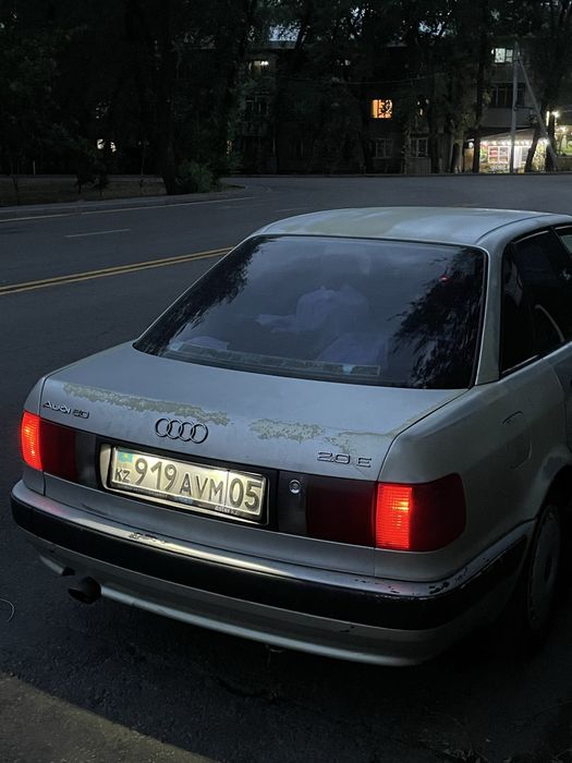 продам Ауди 80 б4