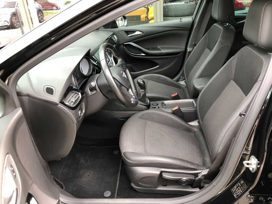 Inchiriere masina Opel Astra break 1.6 diesel