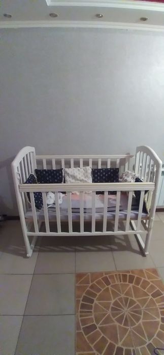 Детская кроватка