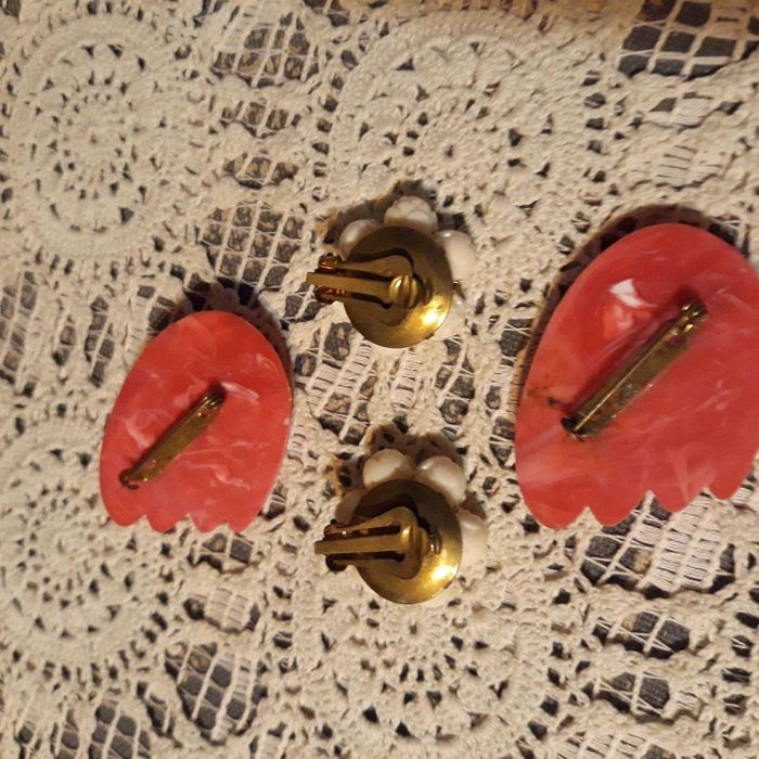 Лот Брошки и Обеци