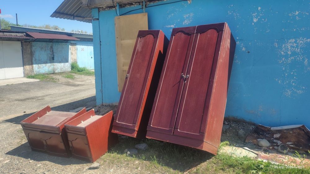 Продам диван и 2 кресла