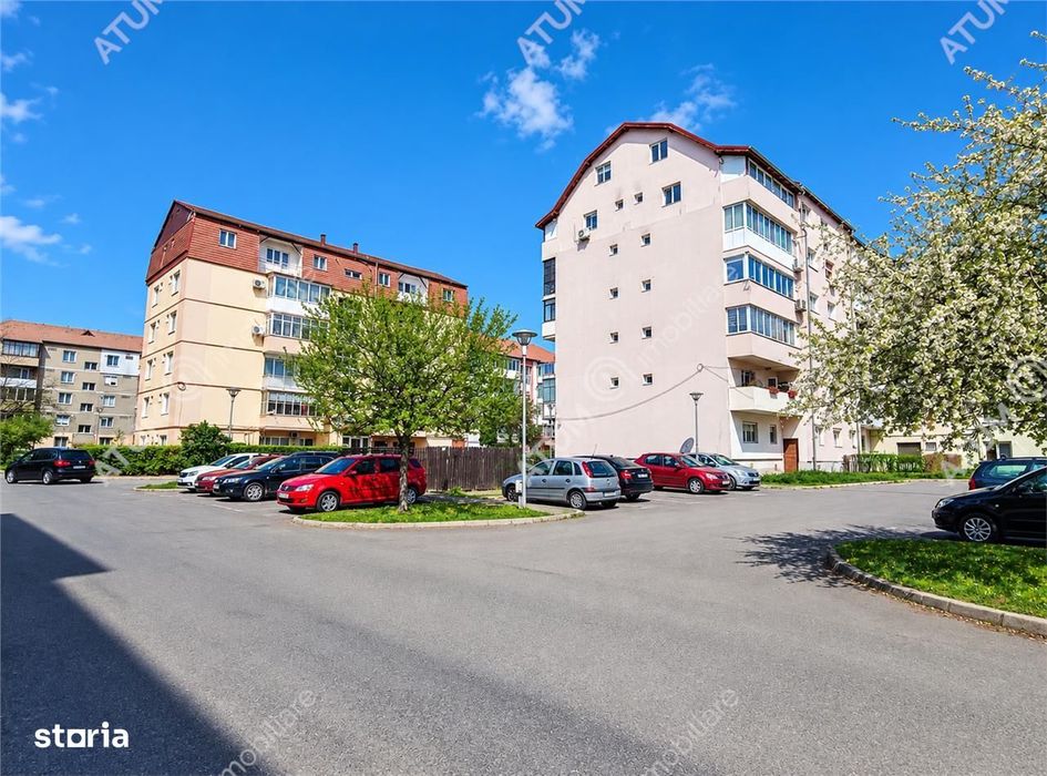 Apartament renovat cu 3 camere 2 bai si pivnita in Sibiu
