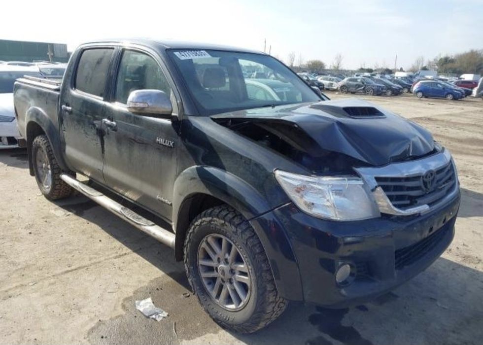 Dezmembrez Toyota Hilux Invincible 3.0 Manuala 2012-2016