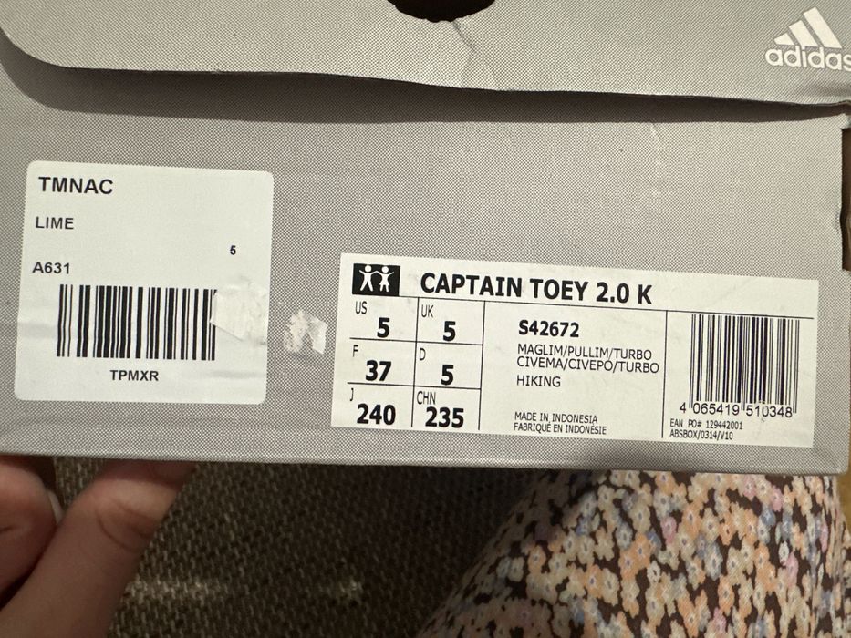 Sandale adidas,noi cu eticheta marimea 38!