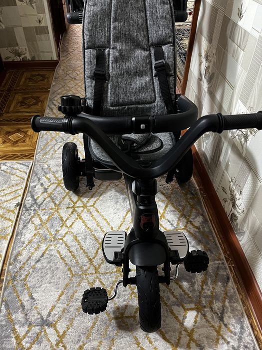 Трехколесный велосипел