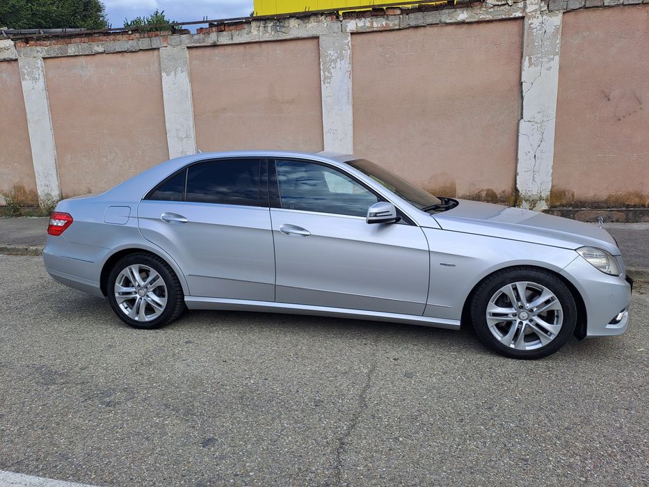 Mercedes e 220  avangarde 204cp