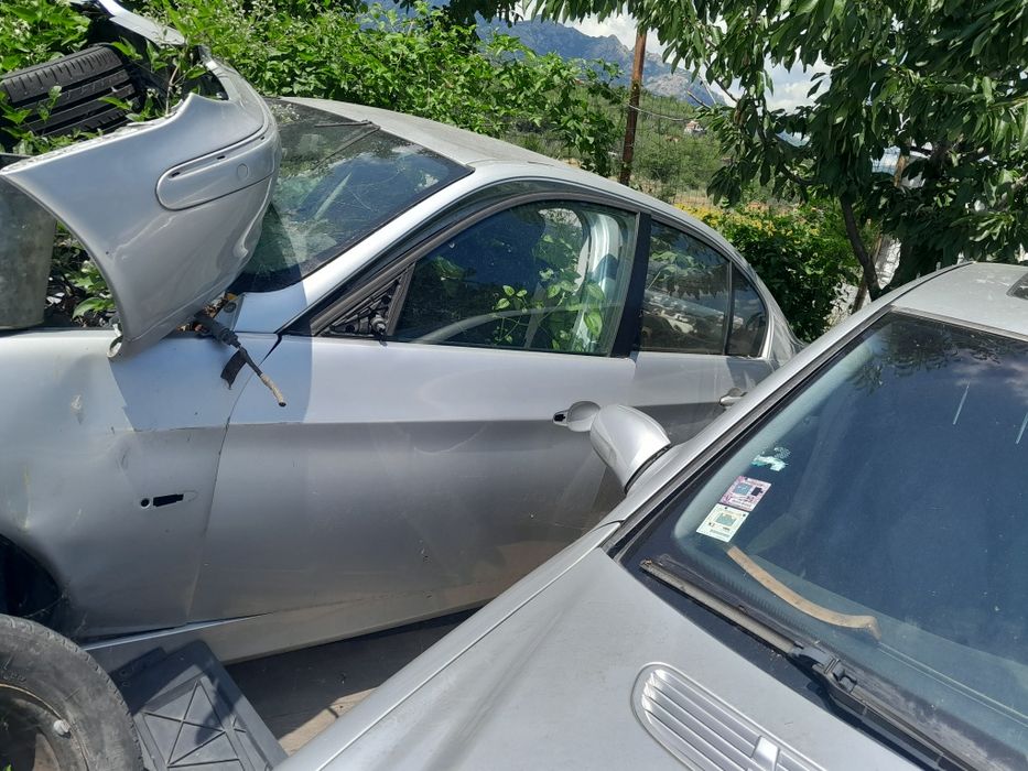 Продавам бмв 320 дизел