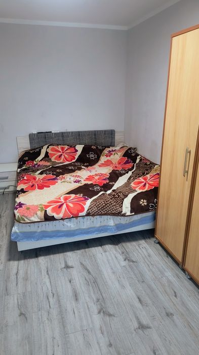 Inchiriez apartament 3 camere