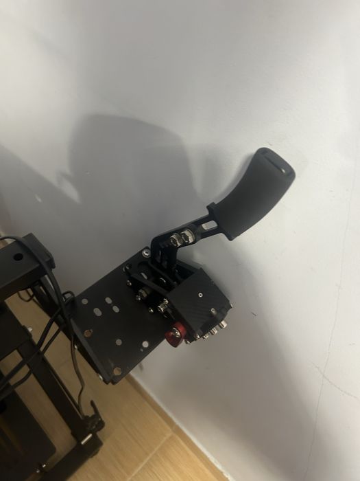 Simulator Thrustmaster t300