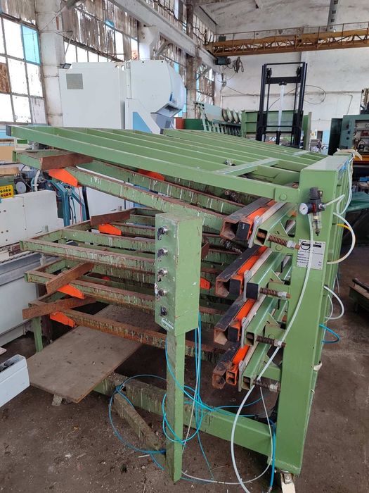 пневматична преса с четири секций