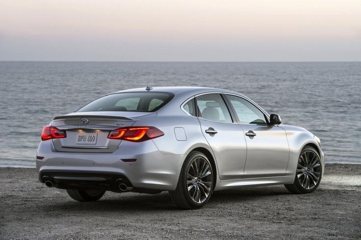 Инфинити Q70 Infiniti  Q70 3.7 V6 бензин 2017 година На части!!