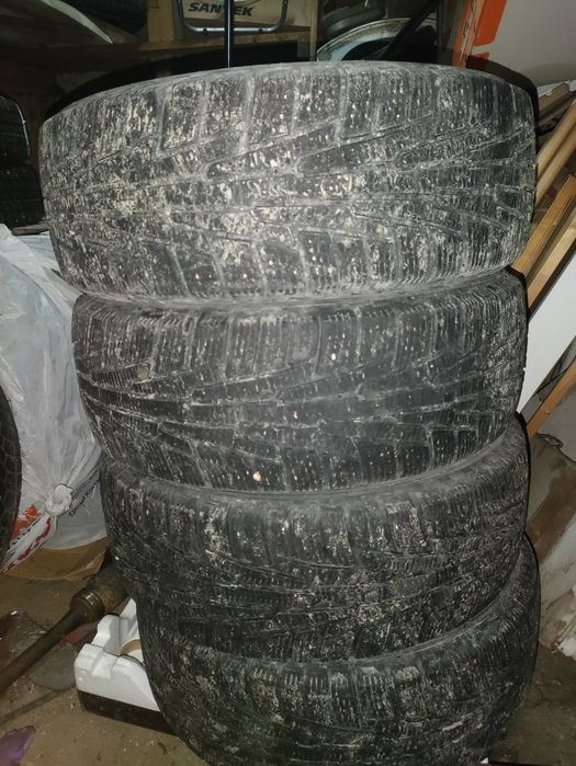 Продам шины Nokian