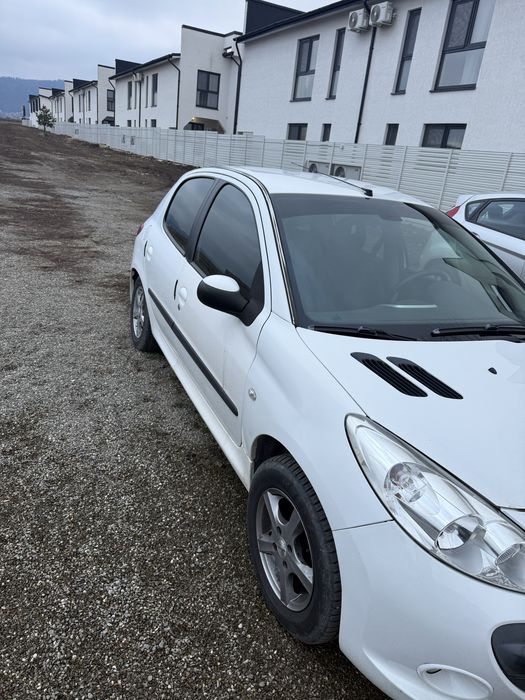 Autoturism Peugeot 206+