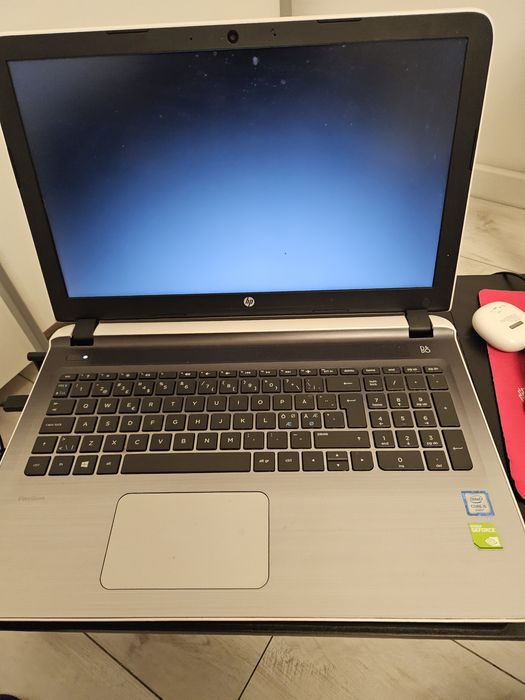 HP pavilion I5 6200U