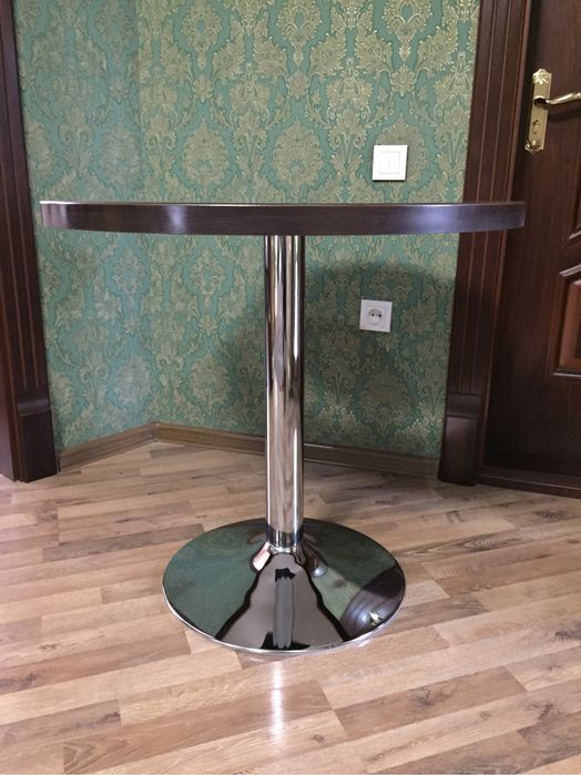 Стол продаётся 80см