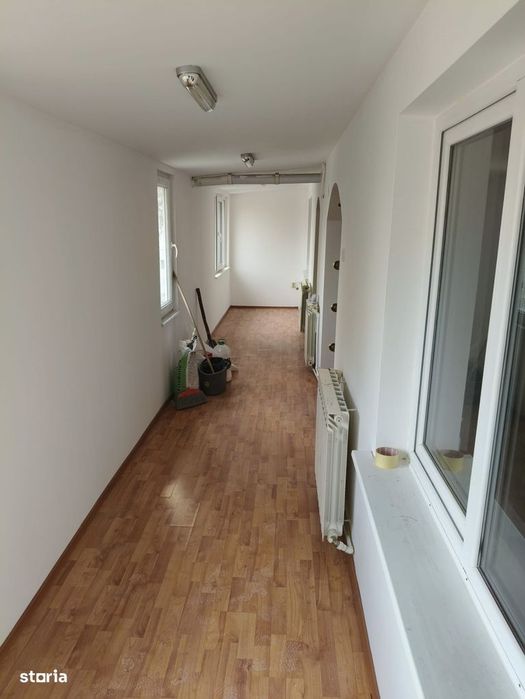 Apartament 4 camere Micro 39, 83 mp