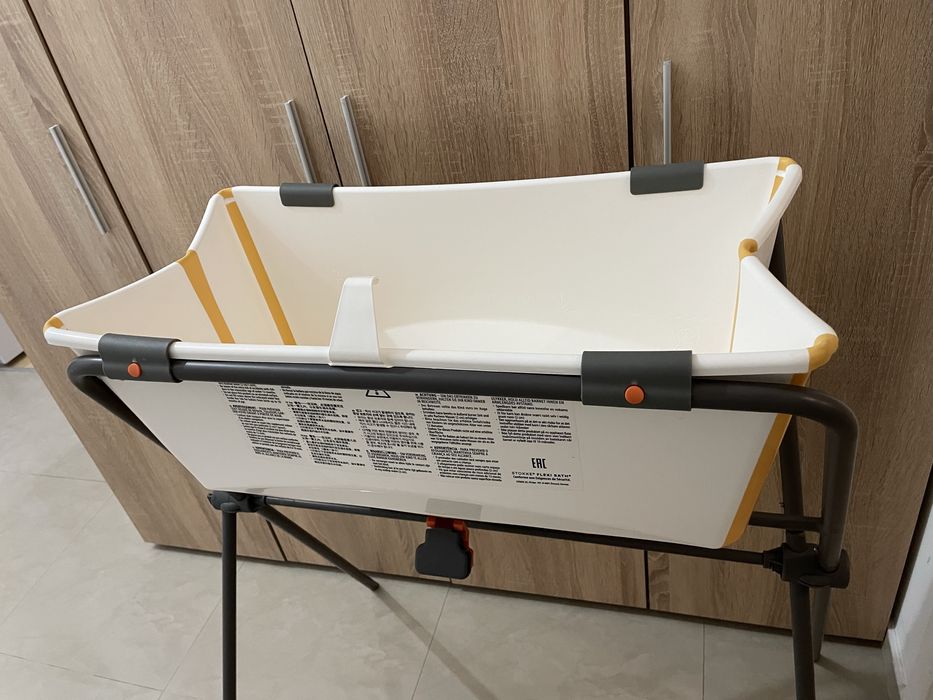 Сгъваема вана STOKKE Flexi Bath със стойка