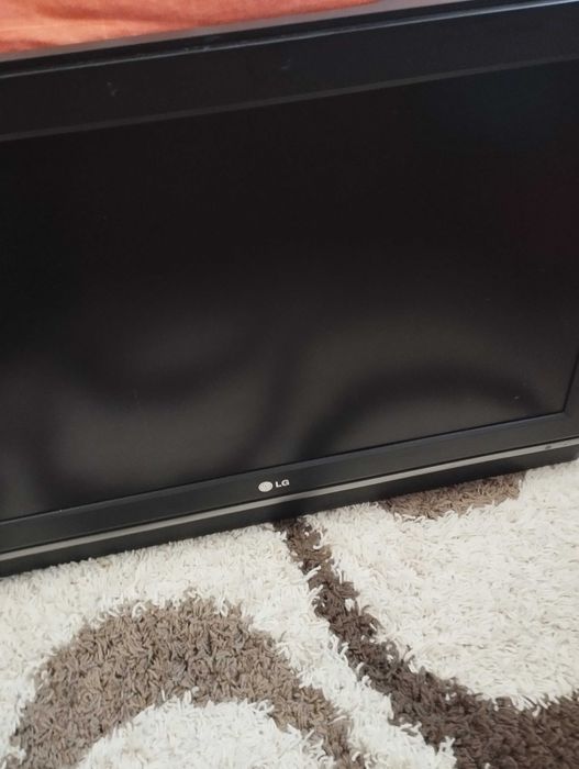 Televizor LG 93 cm