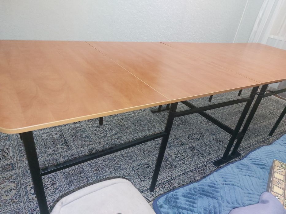 Срочно продам стол книжка