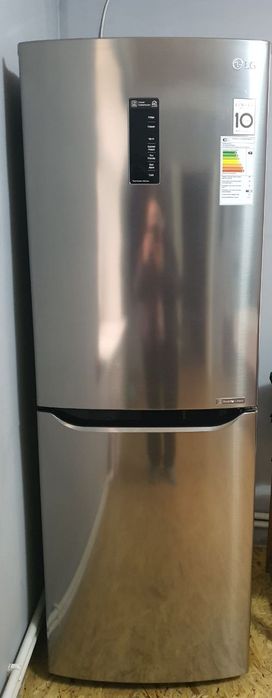 Холодильник LG инвертор