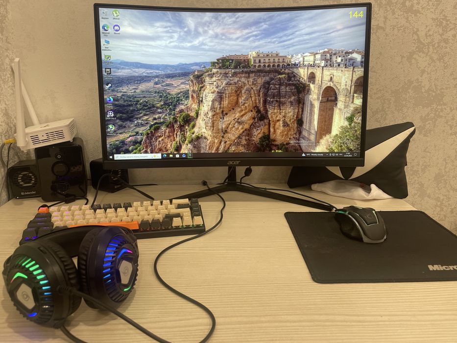 Для игр и работы, компьтер полностью,