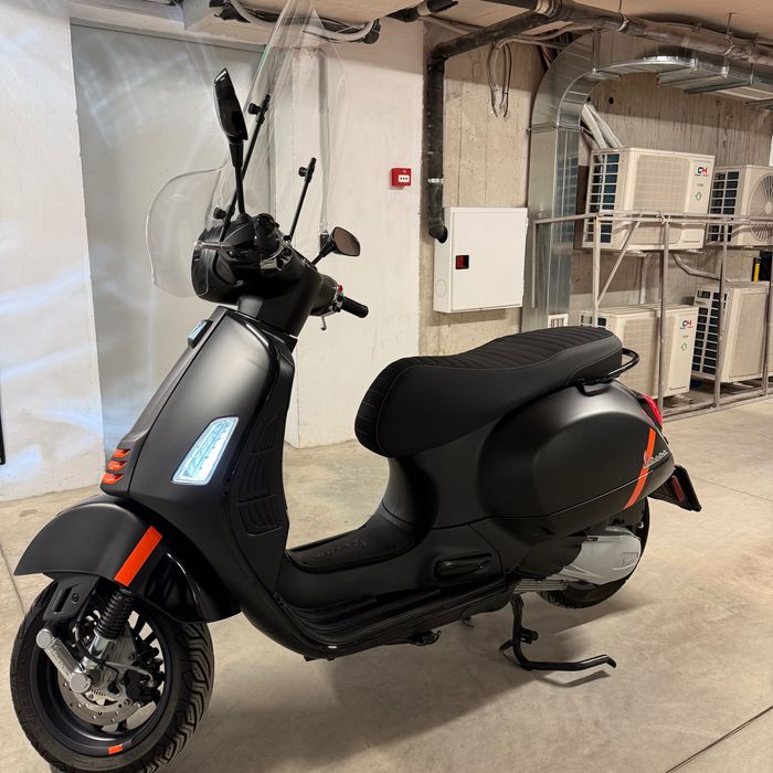 Скутер Vespa 300 GTS