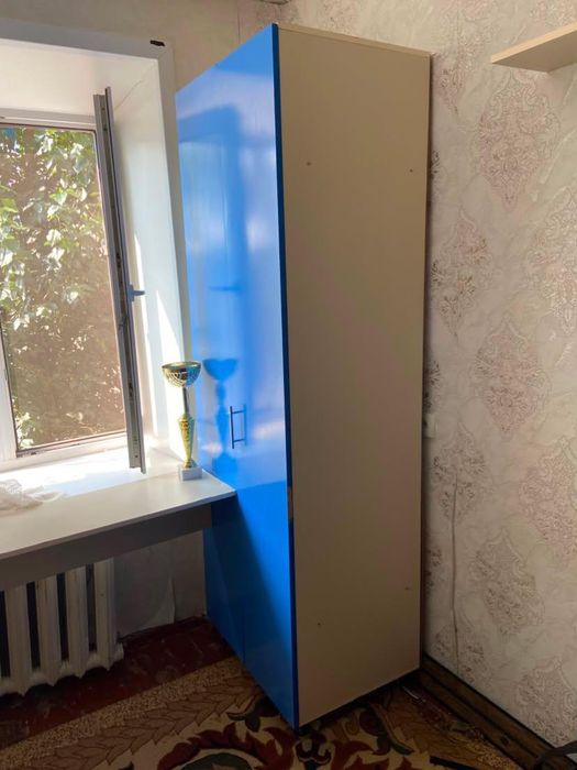 Продам шкаф со столом